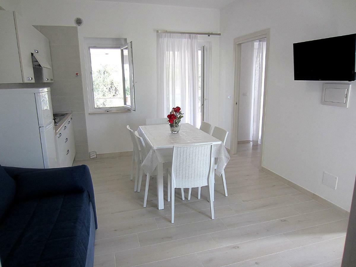 Villa Elisa ヴィエステ エクステリア 写真